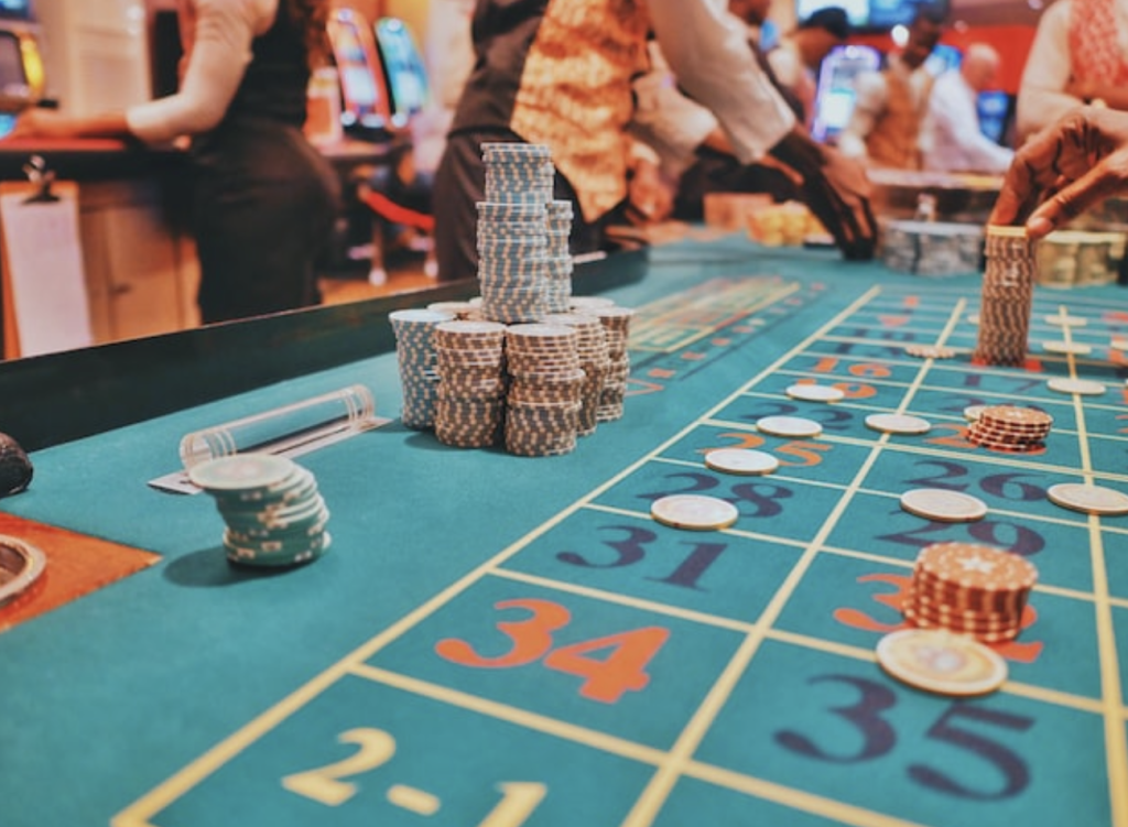 What creates successful online baccarat long-term profit strategies?